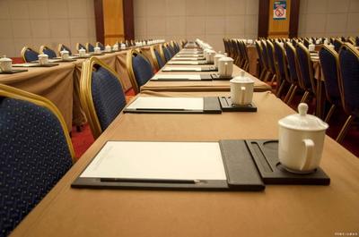 專業(yè)會(huì)議音樂指南 從暖場到頒獎(jiǎng)，打造高效會(huì)議氛圍